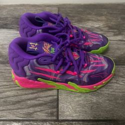 Puma Shoes Size 4.5