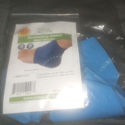 NatraCure Vented Moisturizing Gel Heel Sleeves (Color: Royal Blue) - 3 Pairs - (608-M-RB CAT3PK) - Size: Regular

￼

￼

￼￼

￼￼

￼￼


