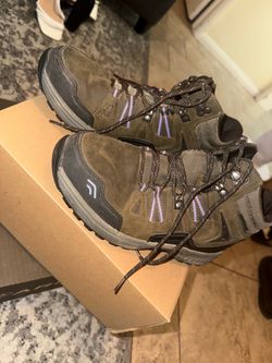 Women’s hiking boot
