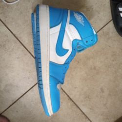 Jordan 1 UNC 2015