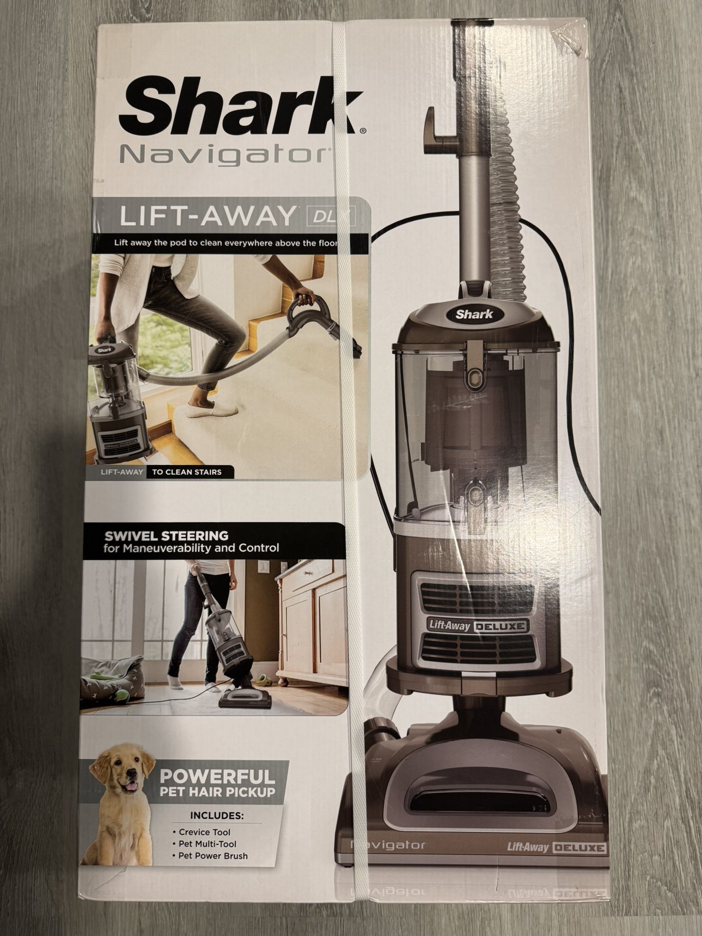 SHARK NAVIGATOR - LIFT AWAY DLX VACCUM