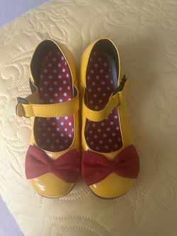 Minnie Mouse shoes