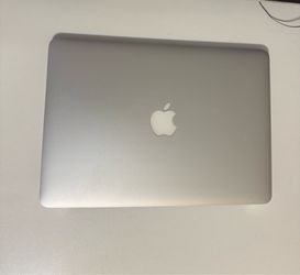 Apple 13in MacBook Air 2.2GHz Intel Core i7, 8GB RAM, 512GB SSD, Mac OS - Silver
