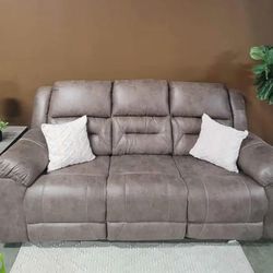 Hazen Double Reclining Sofas Couchs 