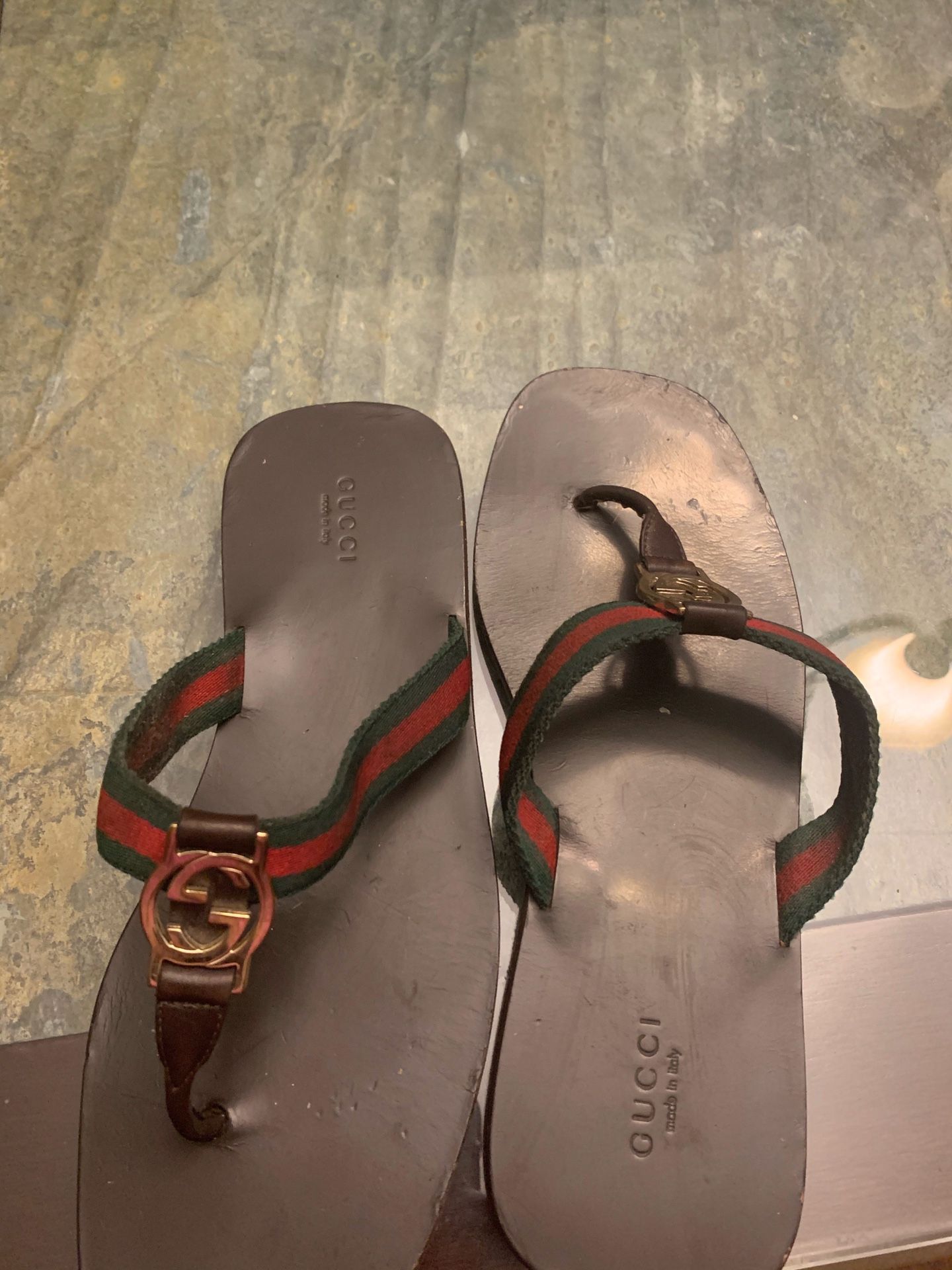 Gucci woman Flops