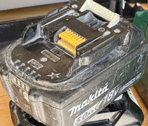 Genuine Makita 18v XLT 5.0ah battery in good, strong condition