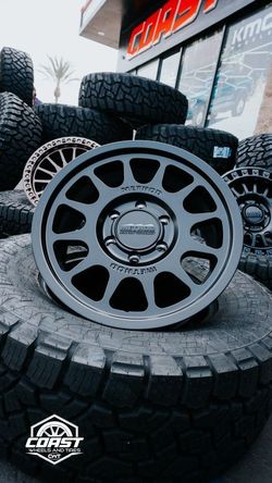 MR703 17" Matte Black 6x139.7 +35 