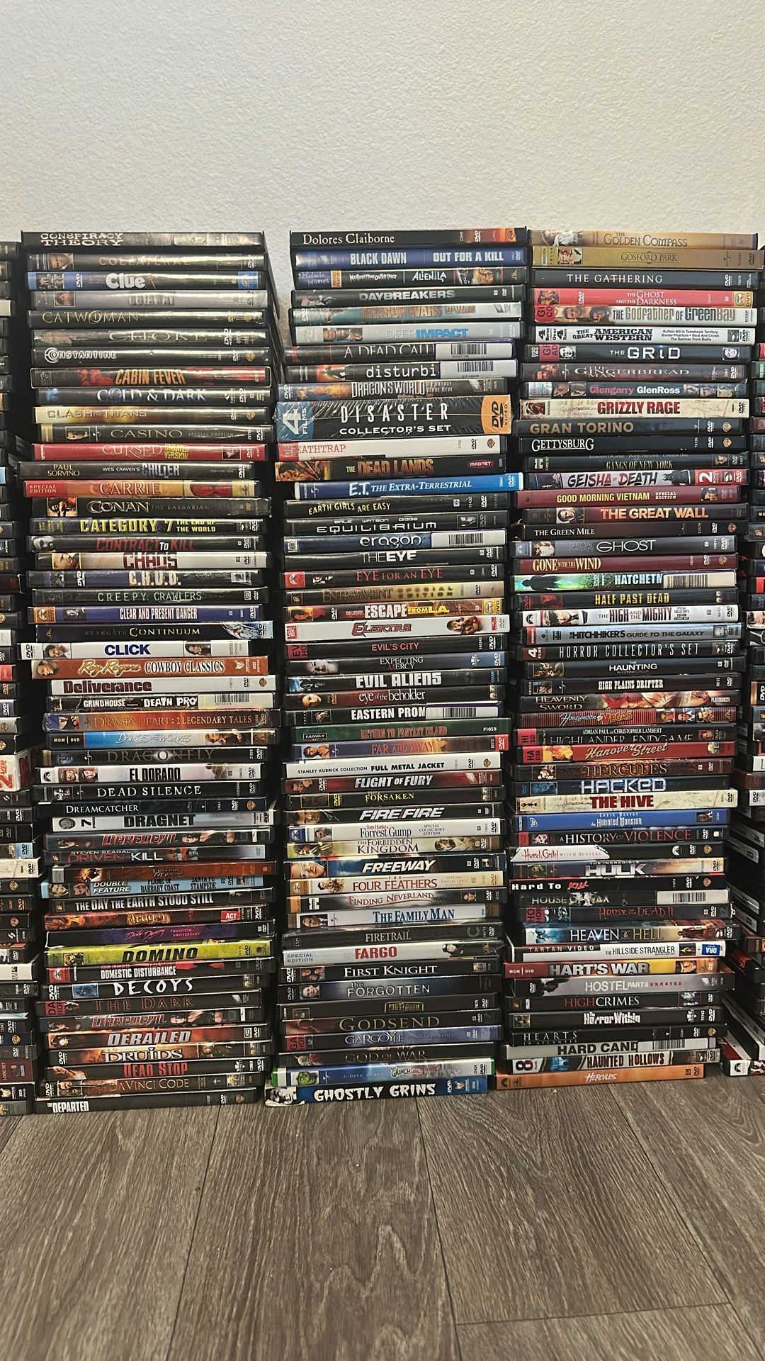500+ DVDs Sold In Bulk (See Description)