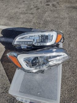 2015 Subaru Impresa Srx Head Lights L. R