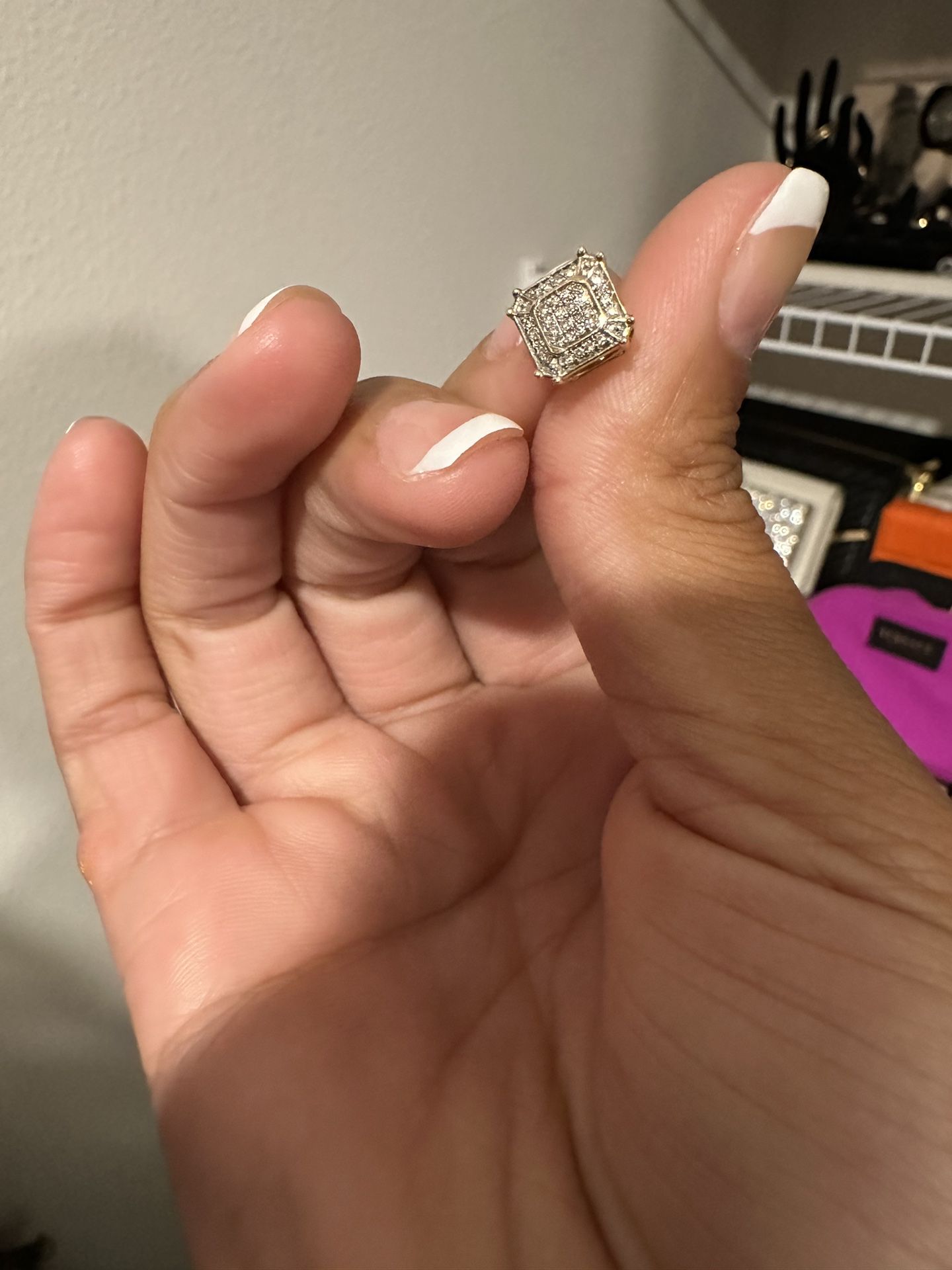 One Diamond Earring 10k