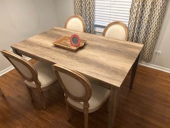 Dining Table & 4 Chairs
