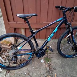 GT Aggressor Pro Mountain Bike