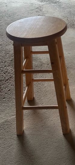 Bar stool - $15 - pick up only