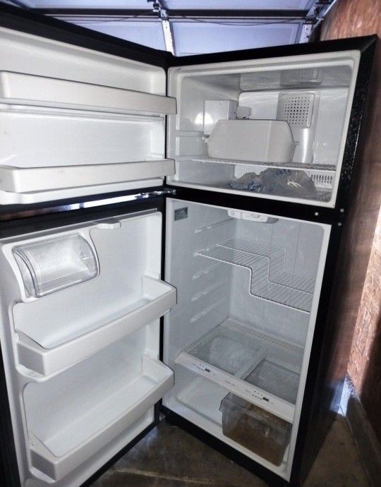 GE refrigerator