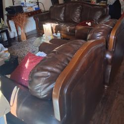 2 armchairs + couch