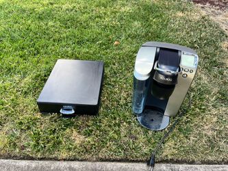 Keurig Coffee Maker with Pod Holder K70