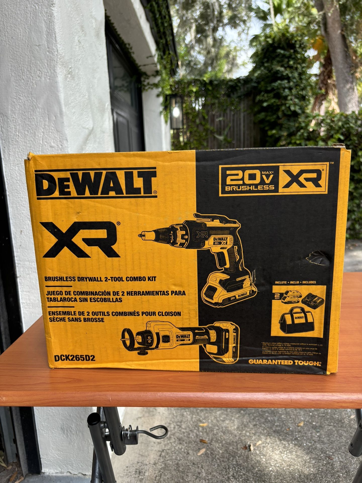 DEWALT BRUSHLESS 2-TOOL COMBO KIT