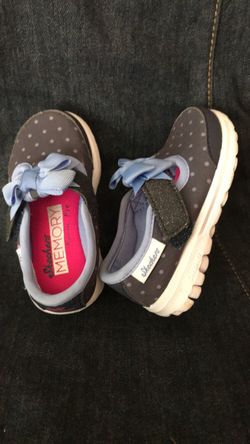 Size 4 Sketchers