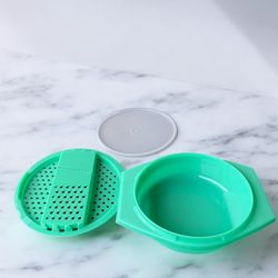 Vintage Tupperware Jadeite Green Grater & Bowl Set Kitchenware