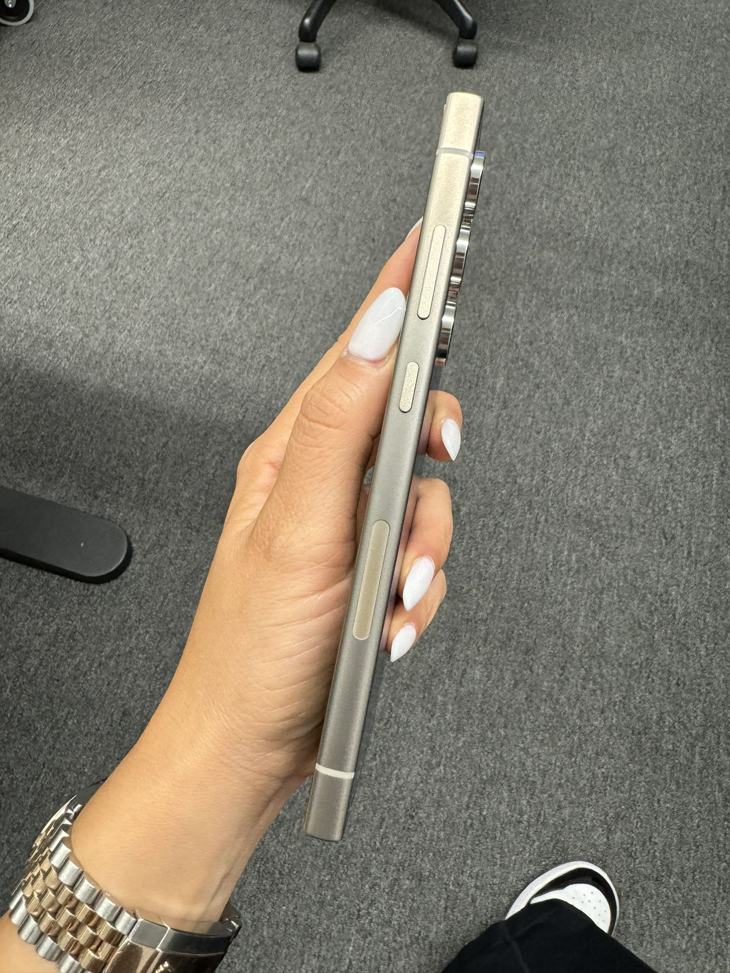 Samsung S24 Ultra 256gb ( Fully Unlocked ) Cell phones & Smartphones