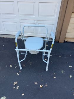 Mobile toilet brand new