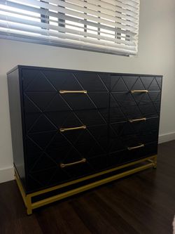 Black 6-Drawer Dresser + Matching Nightstand
