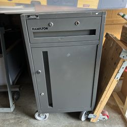 Hamilton Teller Box