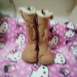 Women Brown AirWalk Short Winter Boots Size 5.5 
