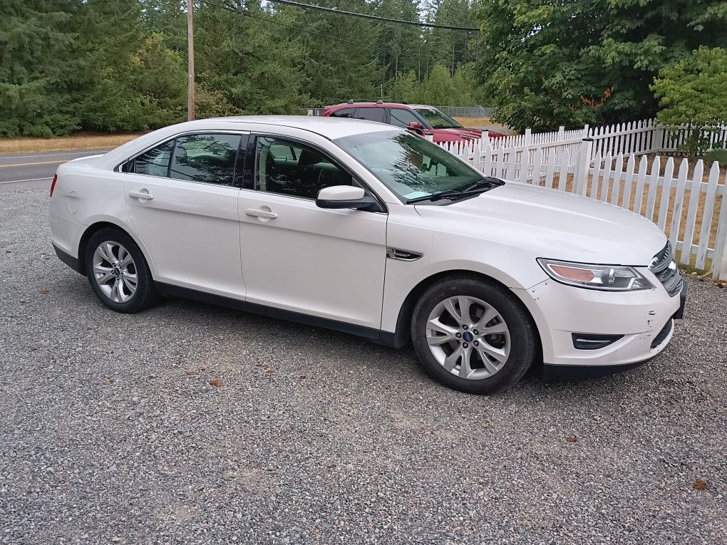 2012 Ford Taurus