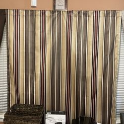 Sofa Set, 2 Lamps And Brown Rug