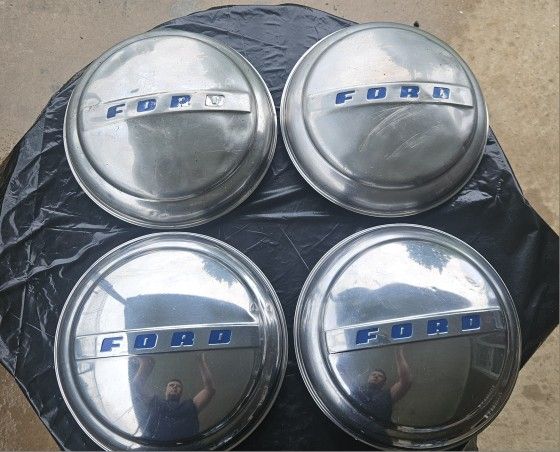 1947-48 Hubcaps