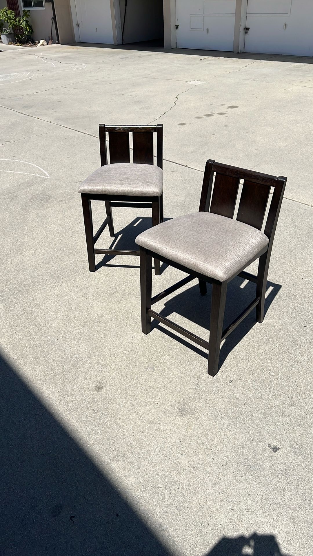 Dining Set/table/ Chairs