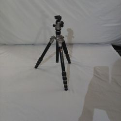 MeFoTo Road trip Tripod