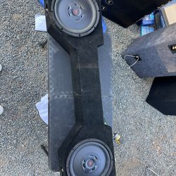 2 12 Inch JBL Club WS1200 Subwoofer In Box For Truck (Dont Know What Truck Will Fit) $250 Or Trade