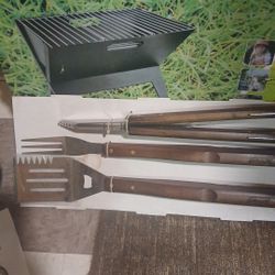 Portable Bbq Grill W/ Utensils