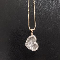 Gold Plated Heart ❤️ Pendant With Chain .