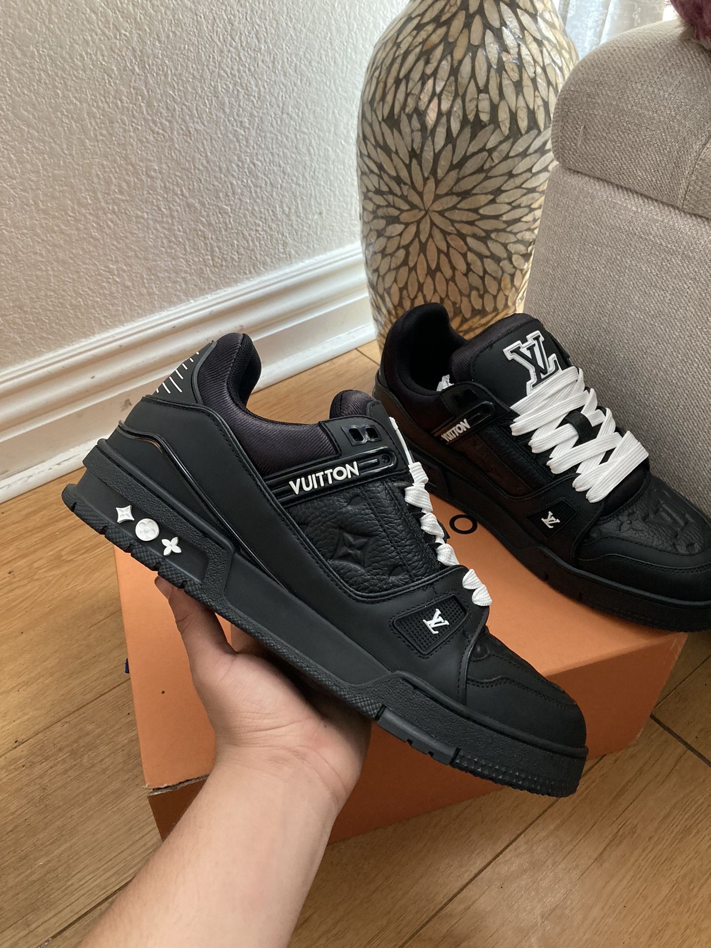 New Lv Trainers All Black