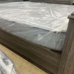 Queen Mattress And Box Spring 