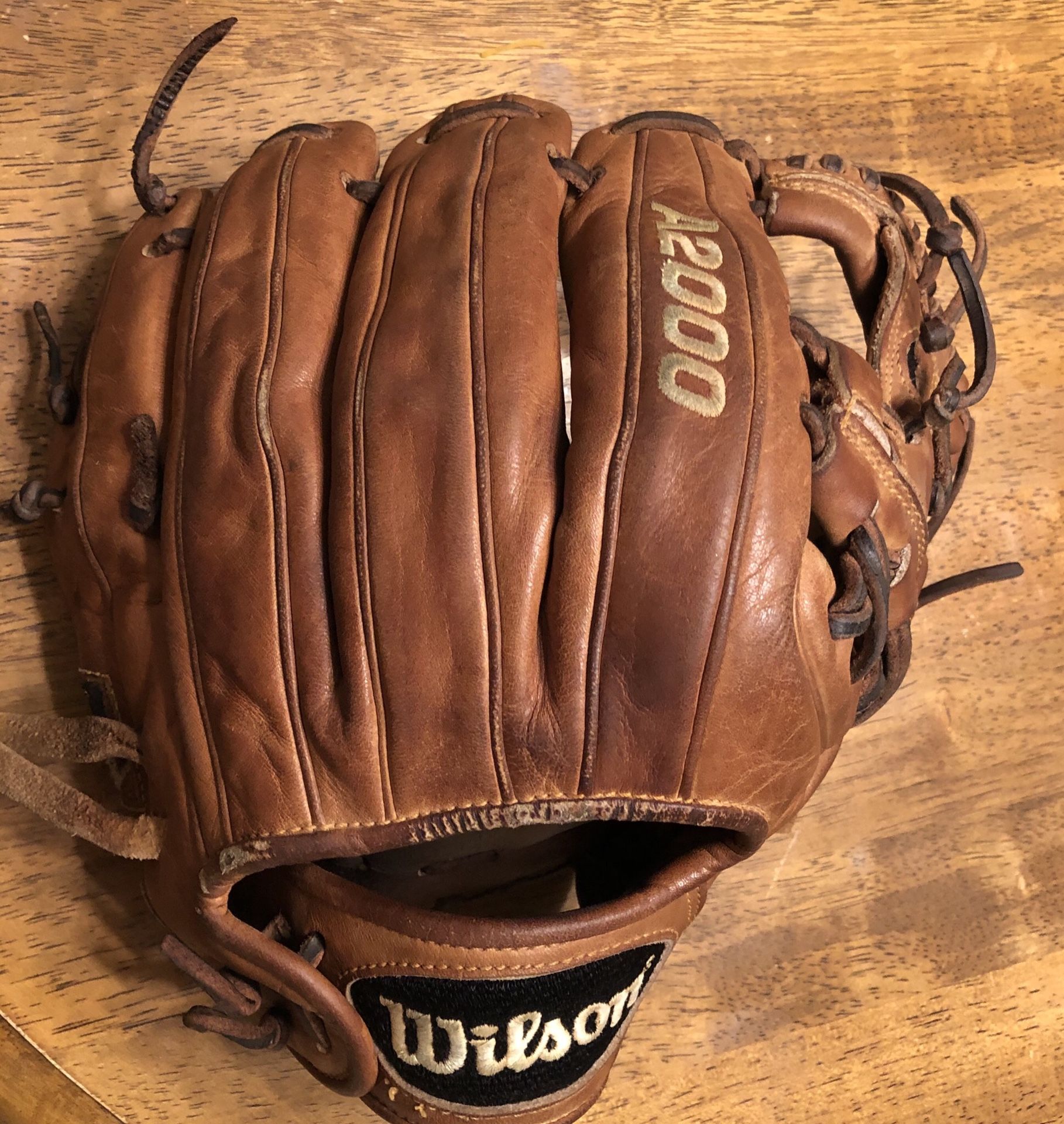 Wilson A2000