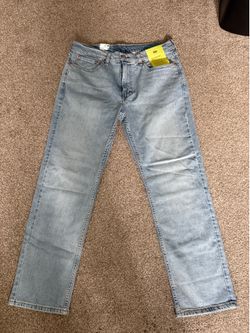 Levi’s 514 Straight Jeans — NEW WITH TAGS, 33x30
