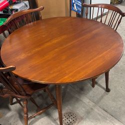 Dinette/kitchen Table W/4 Chairs 