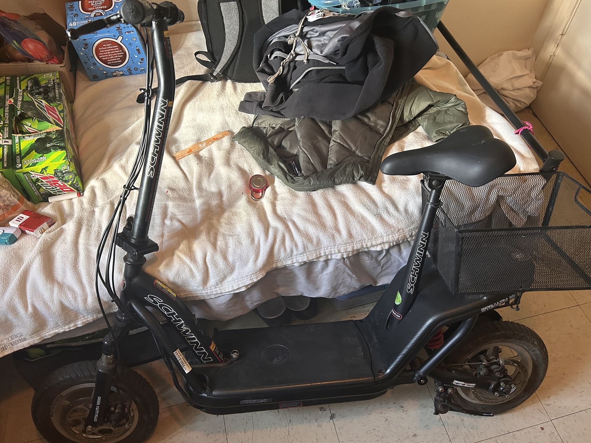 Schwinn 1000 Stealth Electric Scooter