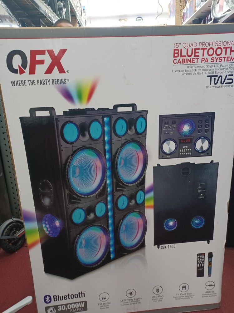 Biggest Loudest Bluetooth Party Speaker By QFX.  4 15" WOOFERS.  EXTREMELY POWERFUL 