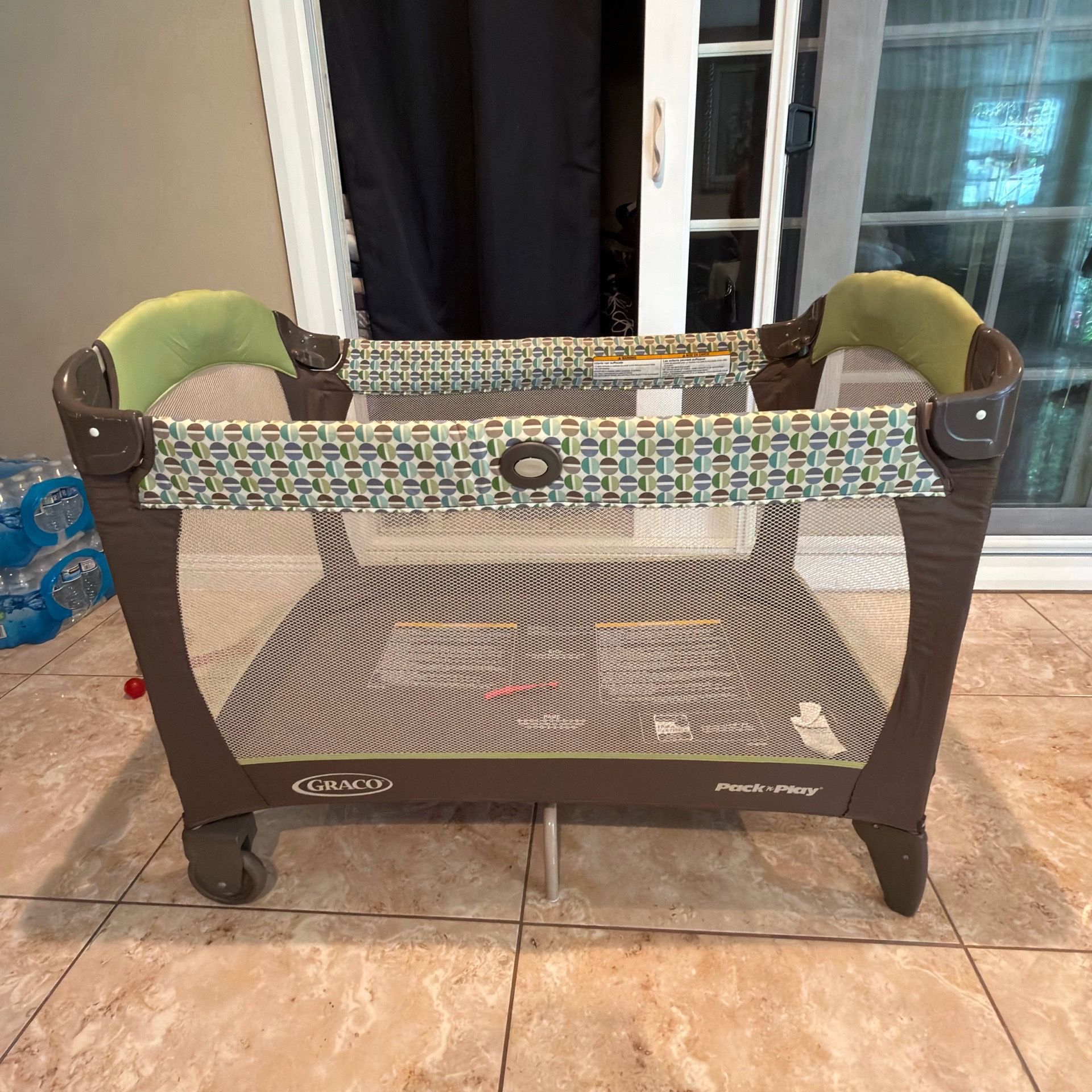 Graco Pack 'n Play Portable Playard Bassinet