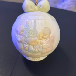 #60 Precious Moments Ornament 