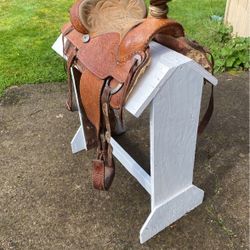Western Saddle With NEW ( Weaver Cinch And,Latigo $70.00)