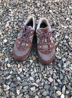  GARMONT Women's Hiking Shoes Size 9 Gore-Tex Vibram Outdoors 