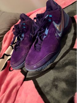 Nike LeBron 20 "Violet Frost."