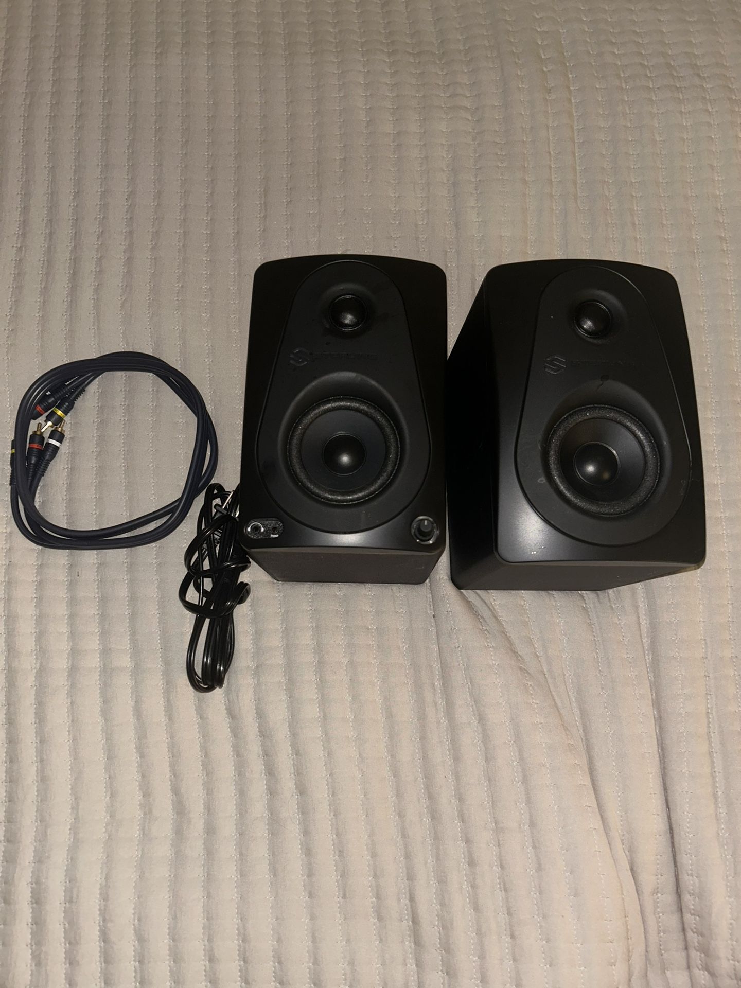 Two sterling MX3 speakers