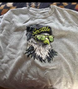 Seattle Eagle Graphic Crewneck Sweatshirt